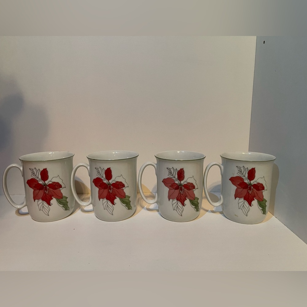 Set of 4 BLOCK Spal Poinsettia mugs